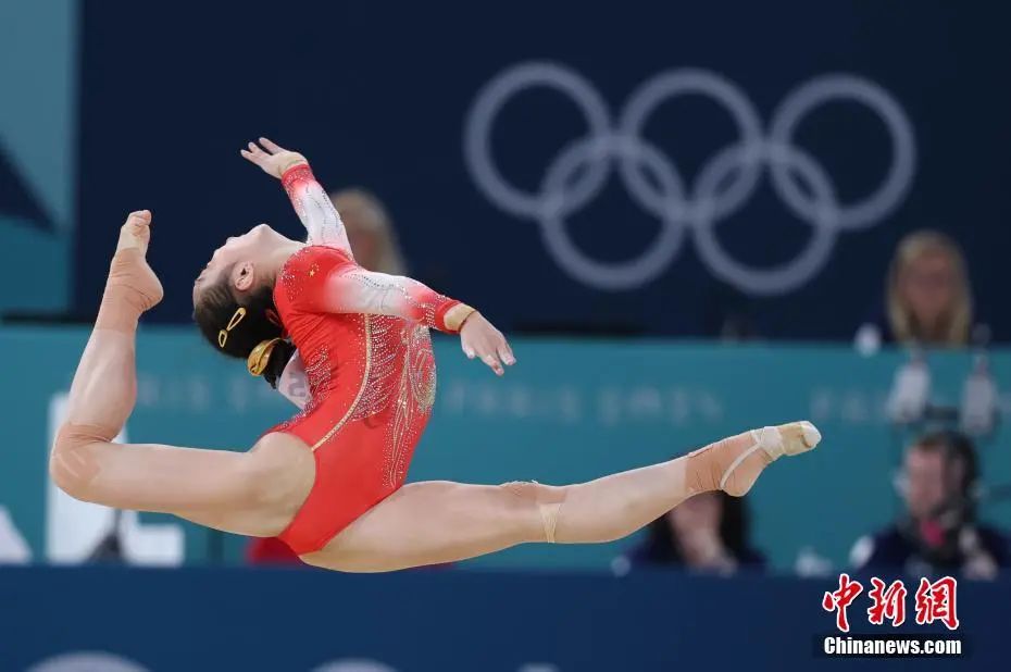 中国健儿巴黎奥运多点突破 邓雅文孙佳琪晋级决