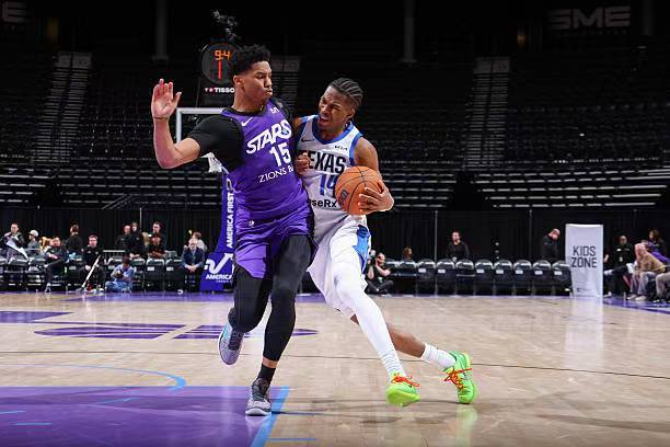 德克萨斯传奇末节发力逆转圣迭戈快船，迈尔斯