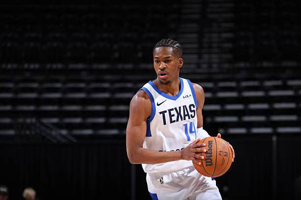 德克萨斯传奇末节发力逆转圣迭戈快船，迈尔斯