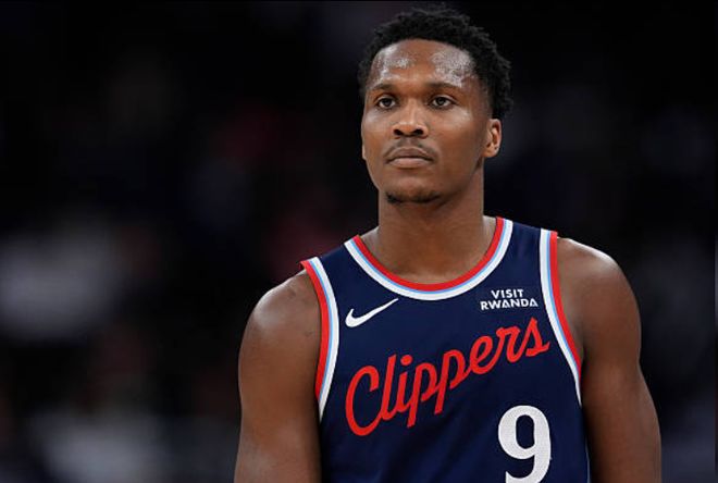 快船力克雄鹿卢盛赞莱昂纳德健康回归与团队韧