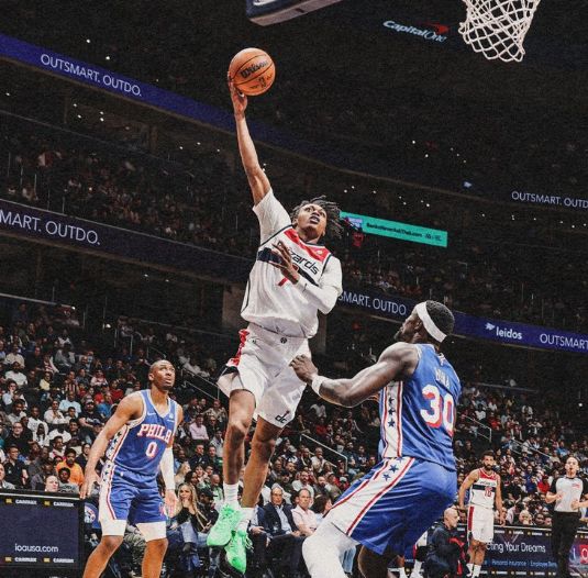 费城76人双星闪耀力克奇才 豪取关键胜利